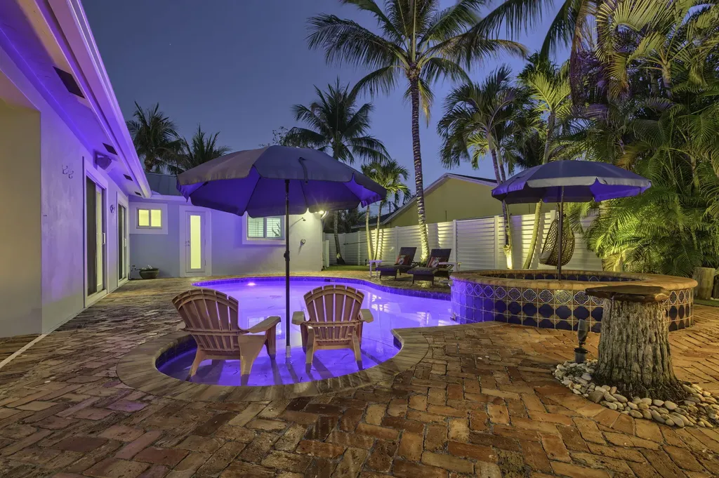 908 Penn Trail Jupiter FL 33458
