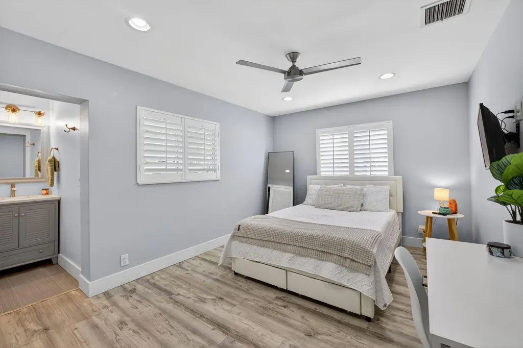 908 Penn Trail Jupiter FL 33458