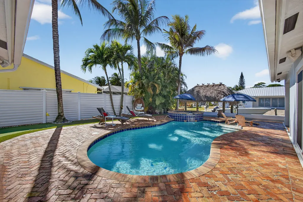 908 Penn Trail Jupiter FL 33458