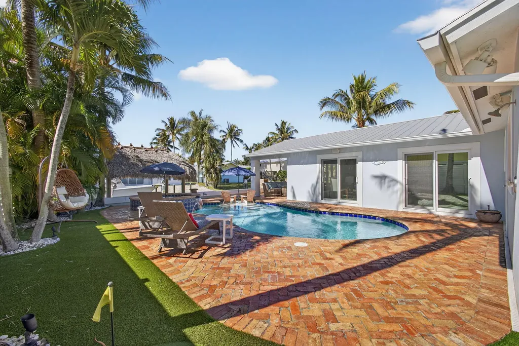 908 Penn Trail Jupiter FL 33458