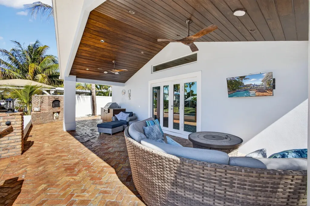 908 Penn Trail Jupiter FL 33458
