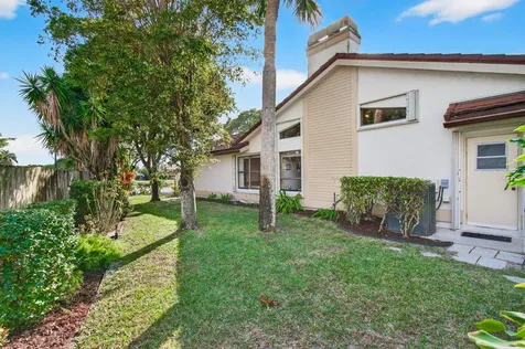 2036 Amesbury Circle Wellington FL 33414