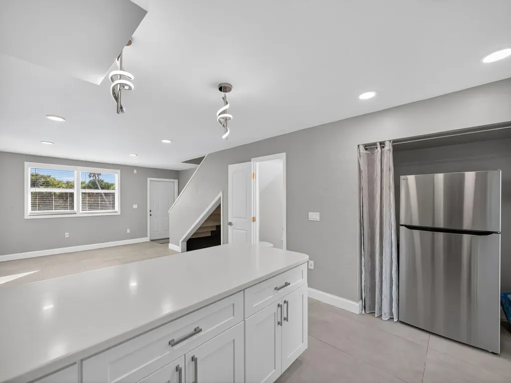 1002 Shorewinds Drive Hutchinson Island FL 34949
