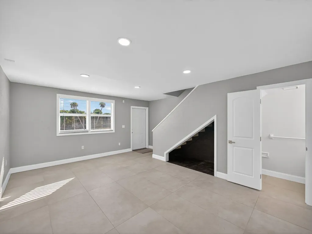 1002 Shorewinds Drive Hutchinson Island FL 34949