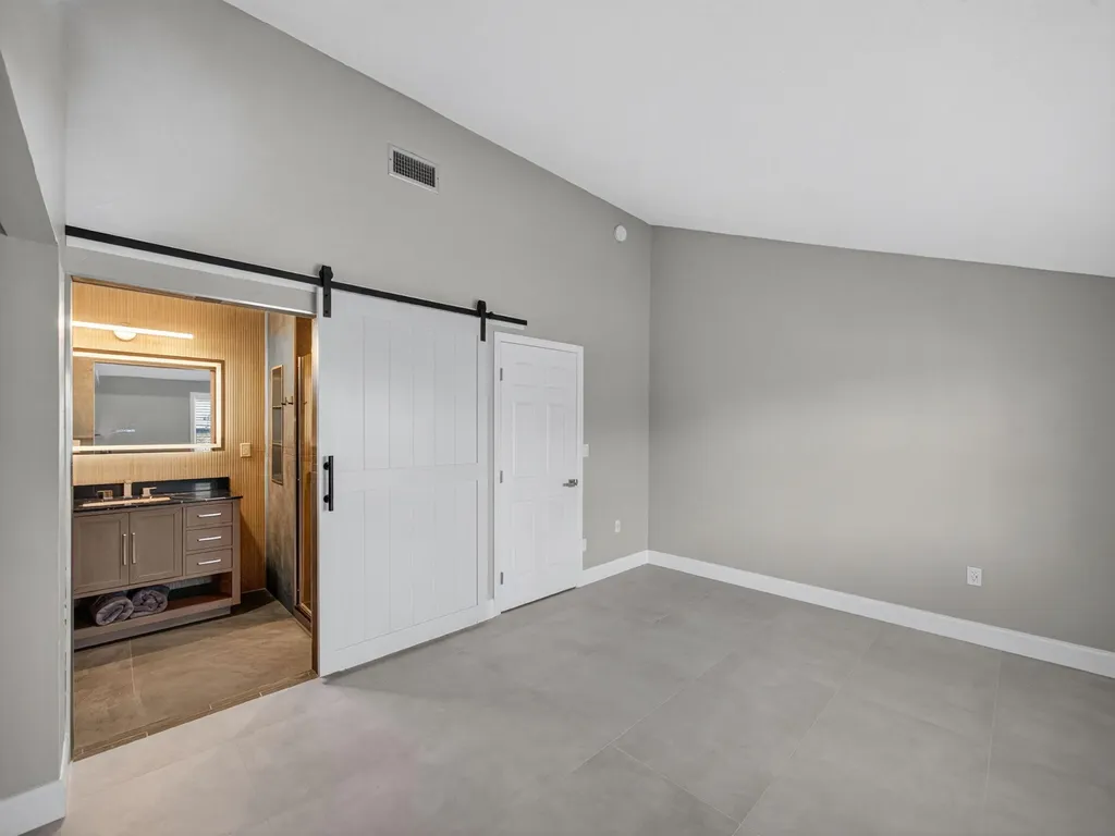 1002 Shorewinds Drive Hutchinson Island FL 34949