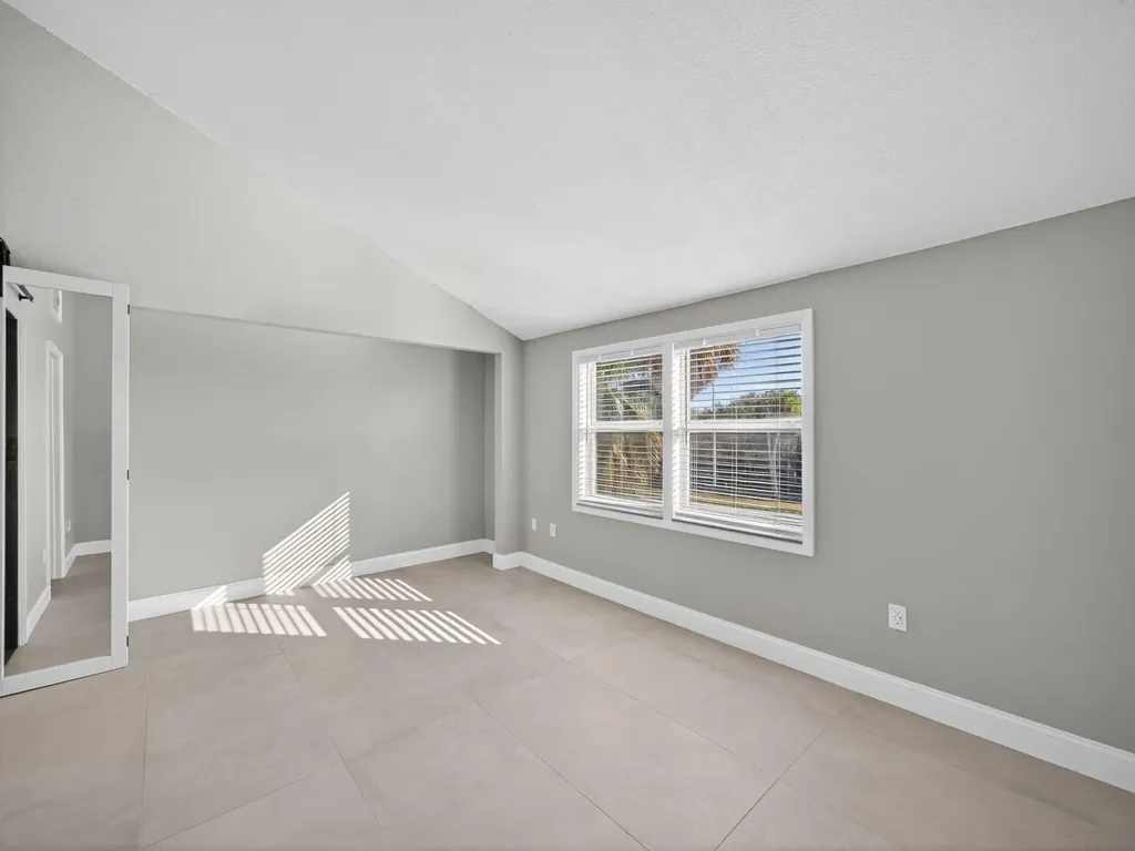 1002 Shorewinds Drive Hutchinson Island FL 34949