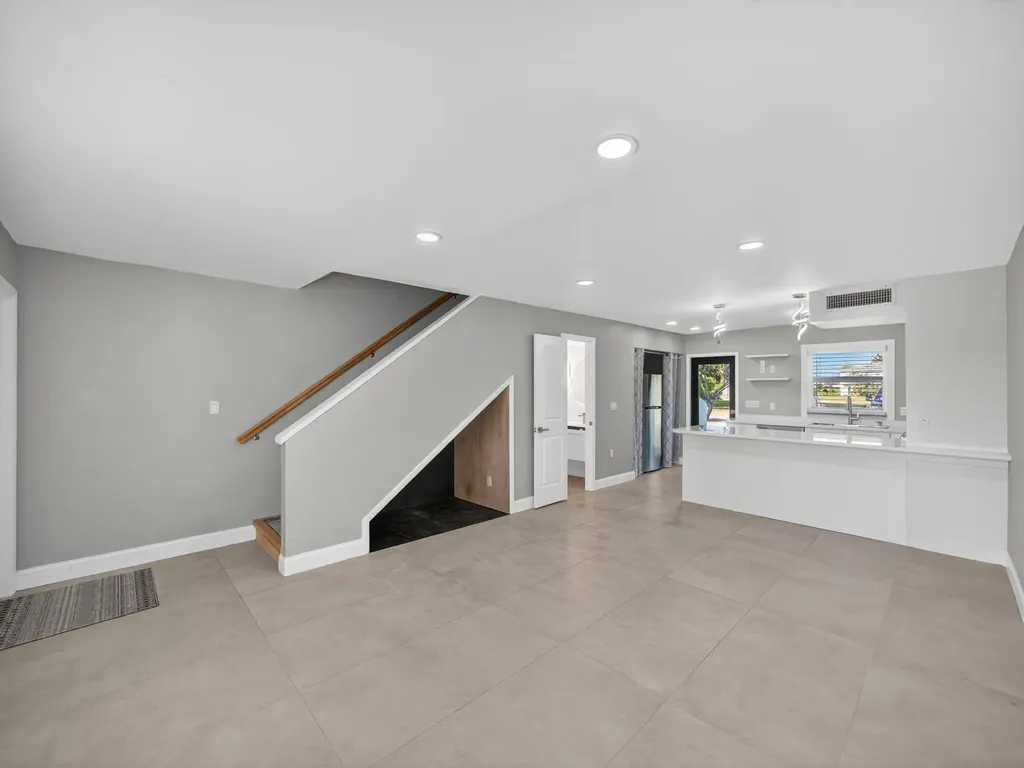 1002 Shorewinds Drive Hutchinson Island FL 34949