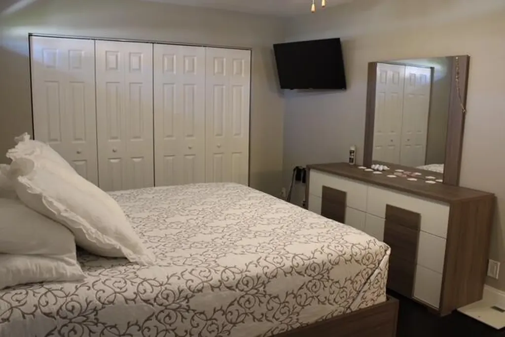 4835 NW 3rd Court Delray Beach FL 33445