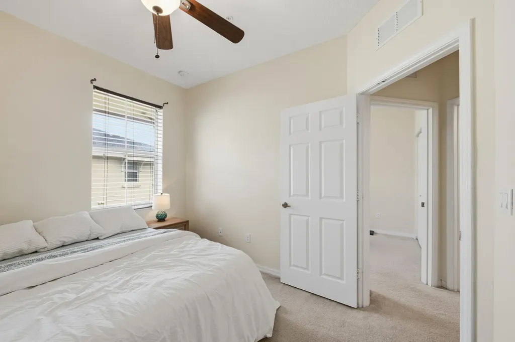1923 Via Granada Boynton Beach FL 33426