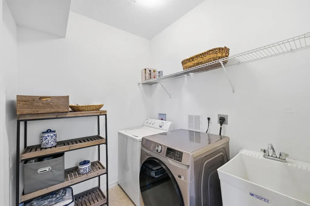 1923 Via Granada Boynton Beach FL 33426