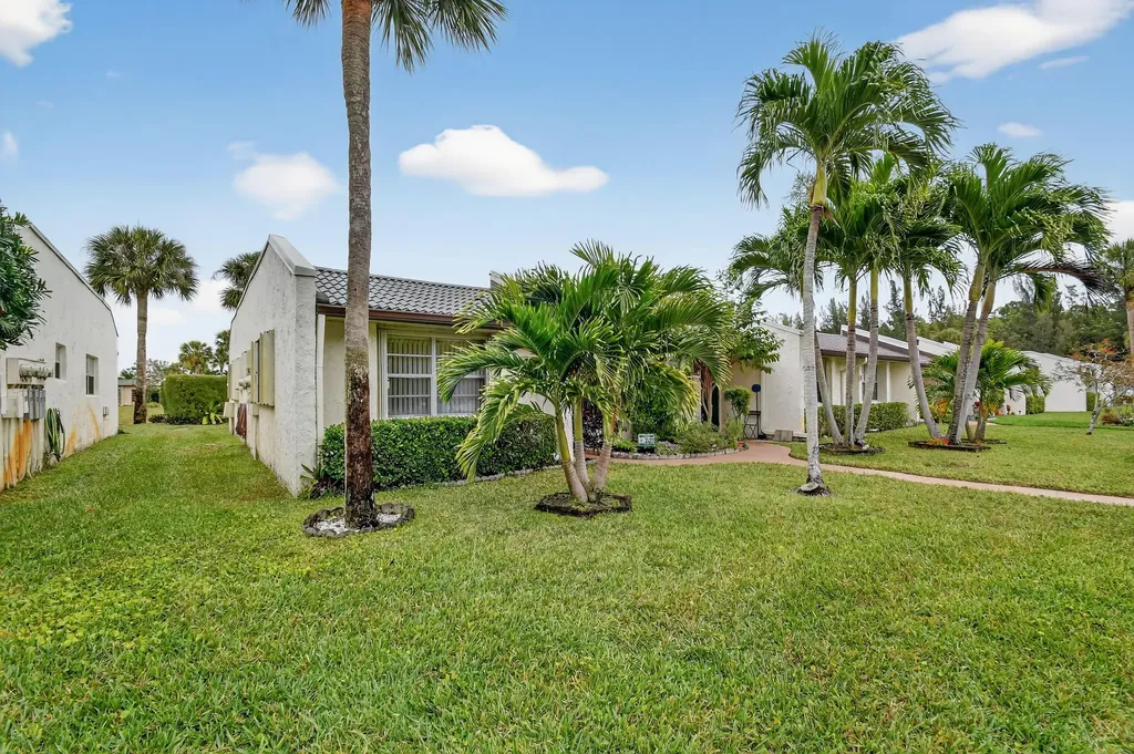 113 Lake Olive Drive West Palm Beach FL 33411