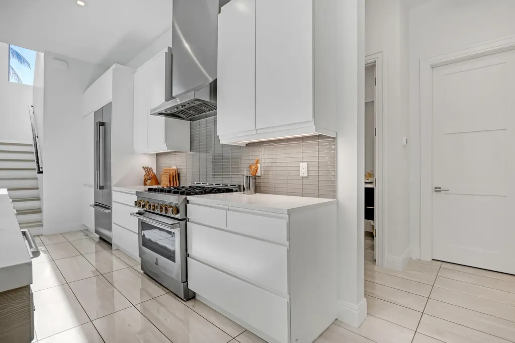 703 NE 5th Street Delray Beach FL 33483