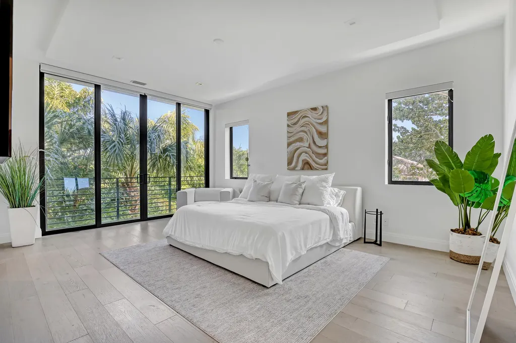 703 NE 5th Street Delray Beach FL 33483