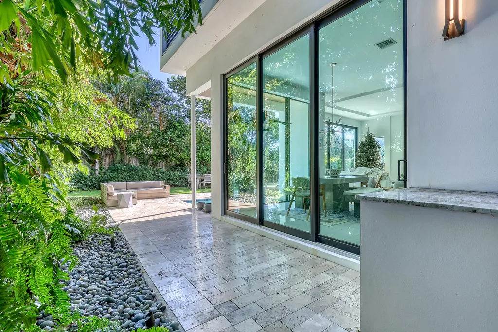 703 NE 5th Street Delray Beach FL 33483