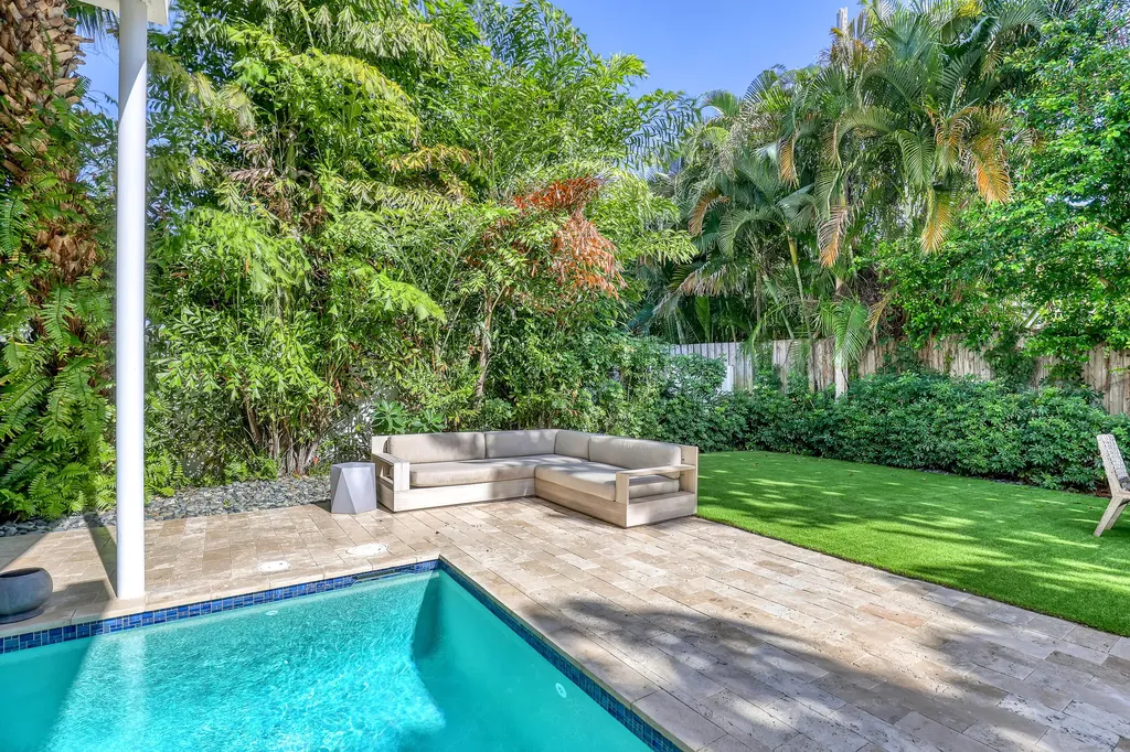 703 NE 5th Street Delray Beach FL 33483