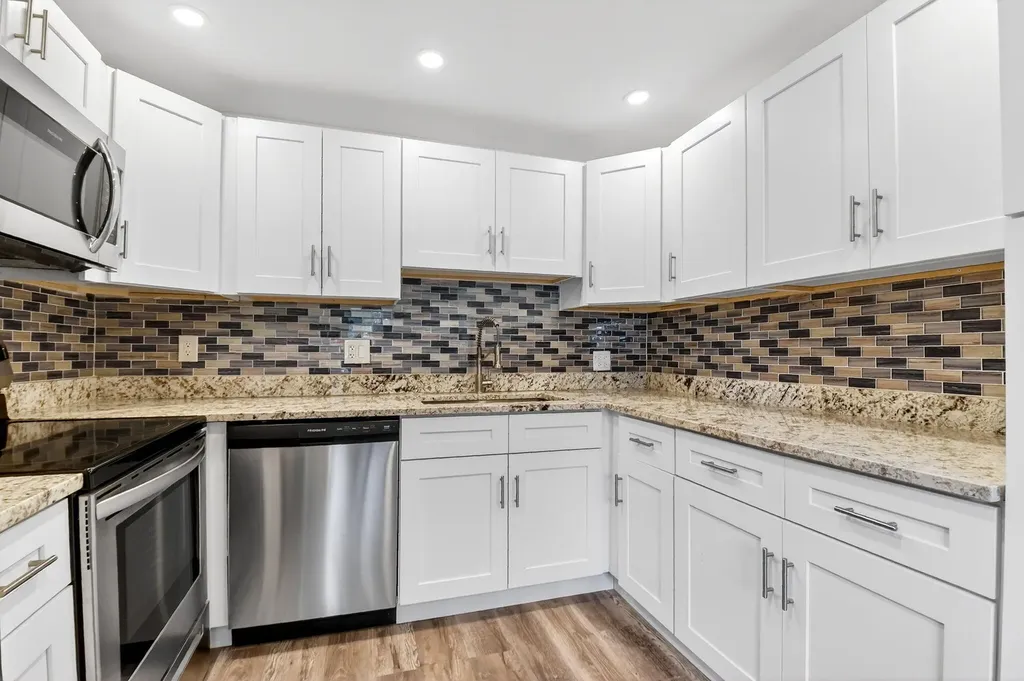 168 Wellington J West Palm Beach FL 33417
