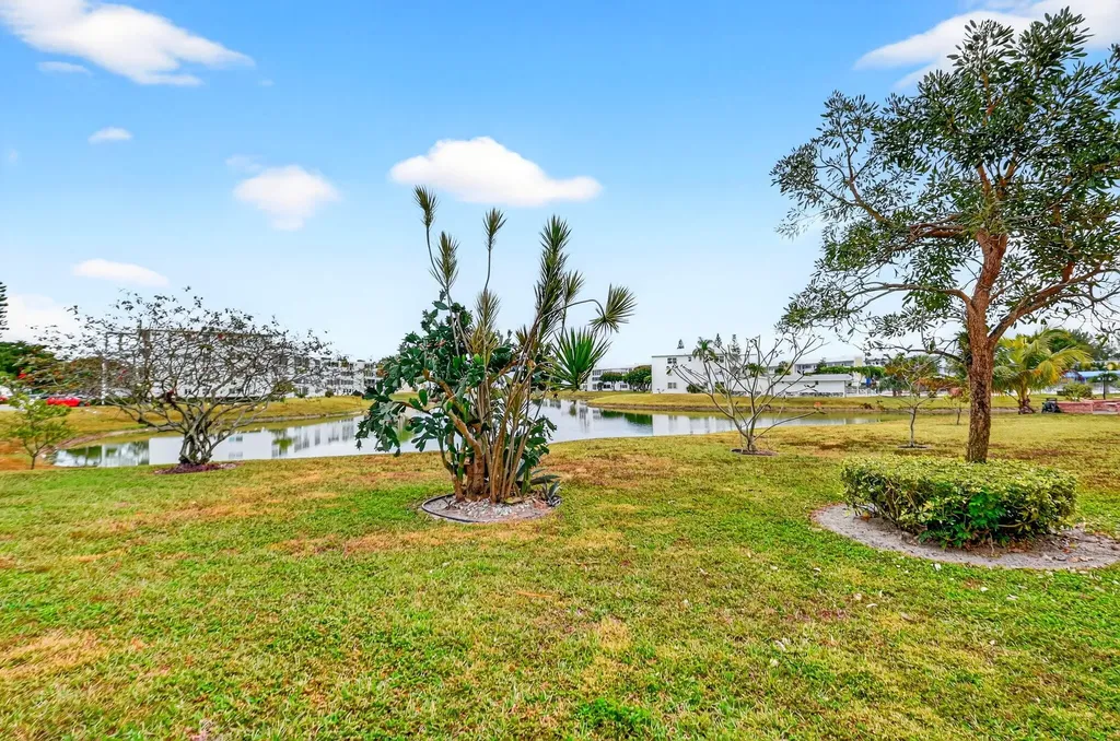 168 Wellington J West Palm Beach FL 33417