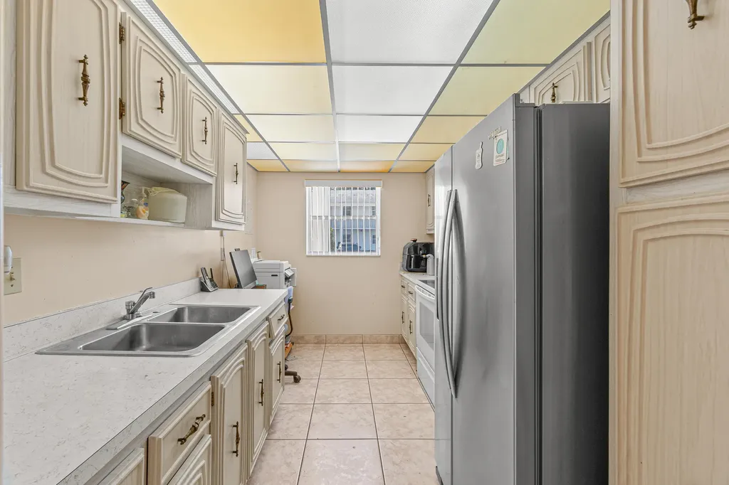 2700 SW 22nd Avenue Delray Beach FL 33445
