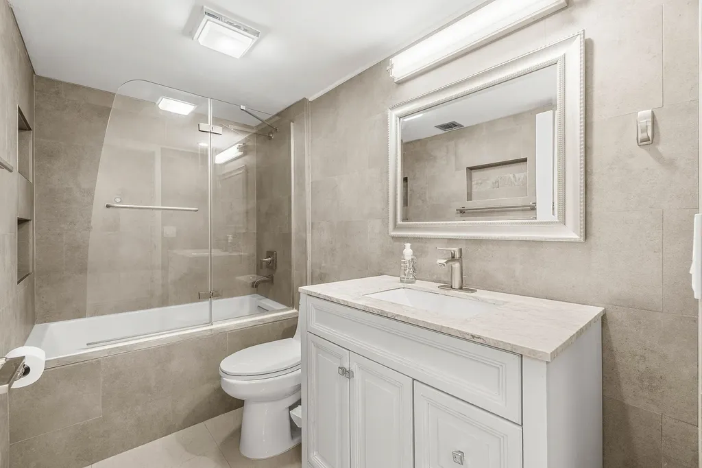 6049 Balboa Circle Boca Raton FL 33433