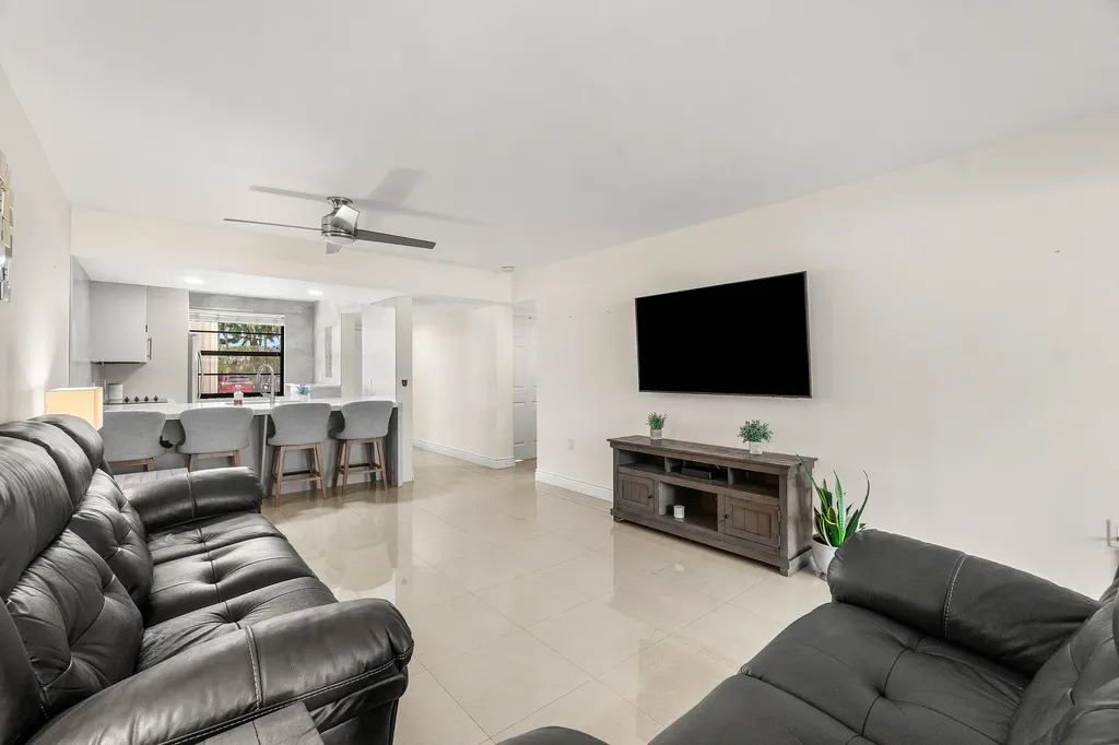 6049 Balboa Circle Boca Raton FL 33433