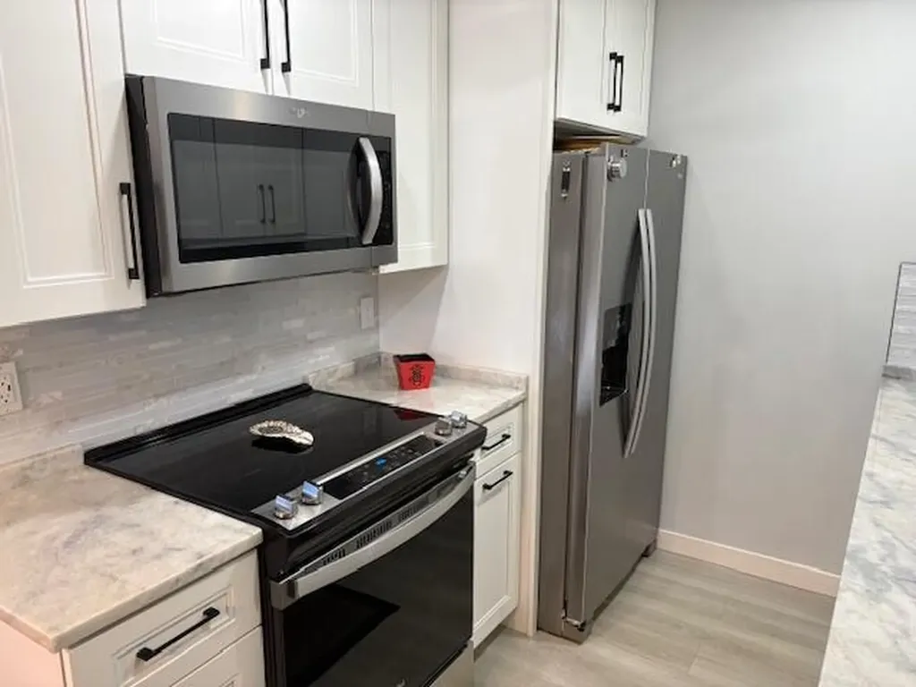 1015 Cornwall A Boca Raton FL 33434