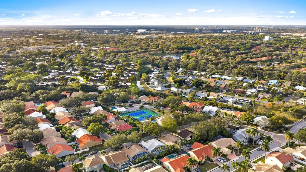 1077 Siena Oaks Circle E Palm Beach Gardens FL 33410