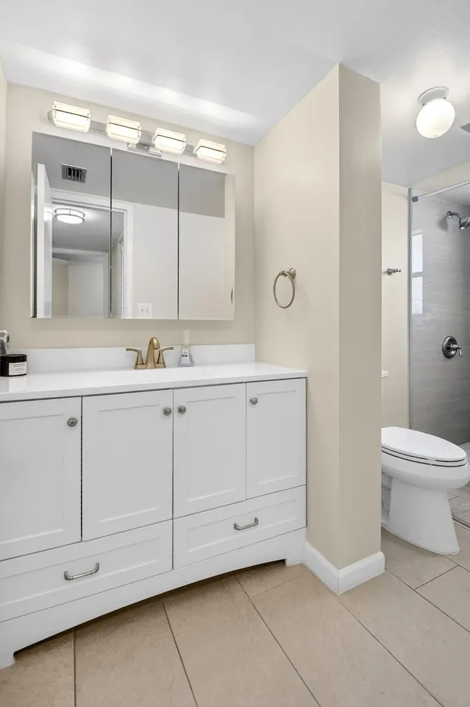 3661 Via Poinciana Lake Worth FL 33467