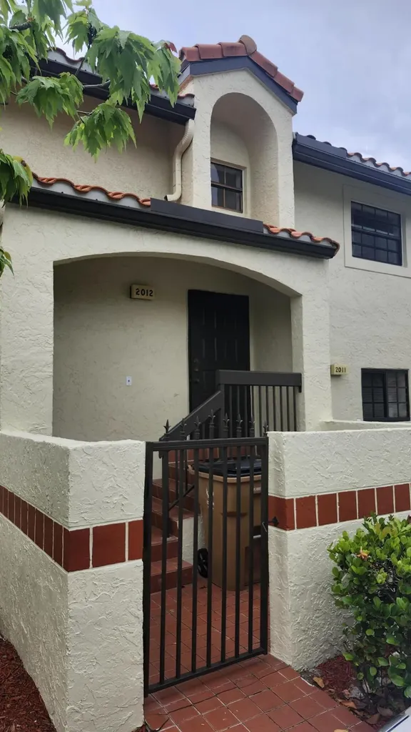 2012 Congressional Way Deerfield Beach FL 33442