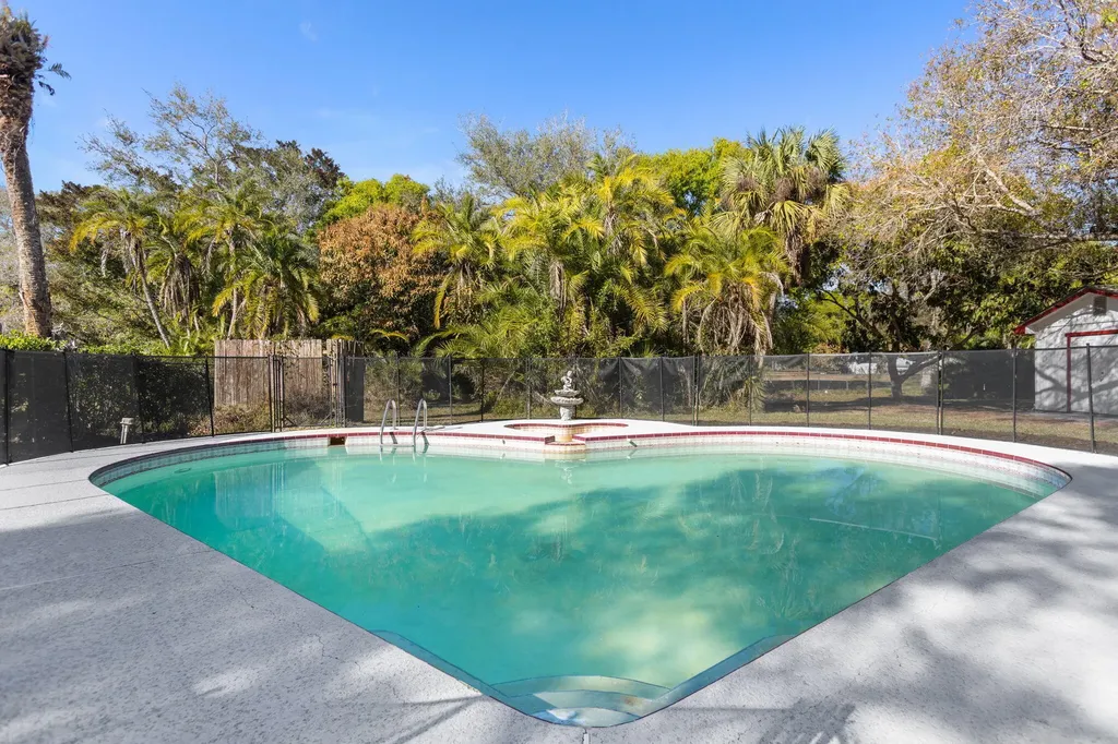 2902 Grove Drive Fort Pierce FL 34981