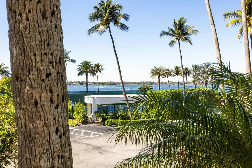 3140 S Ocean Boulevard Palm Beach FL 33480