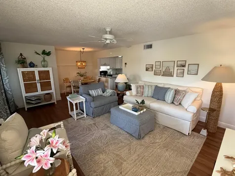 338 Pine Ridge Circle Greenacres FL 33463