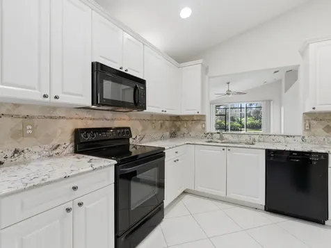 7284 W Mercada Way Delray Beach FL 33446