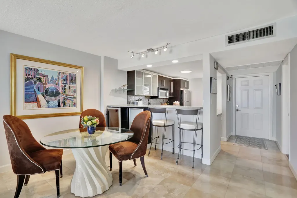 4 Royal Palm Way Boca Raton FL 33432