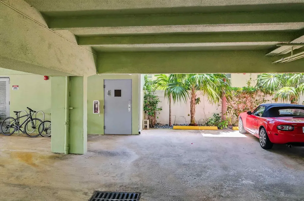 363 Washington Avenue Miami Beach FL 33139