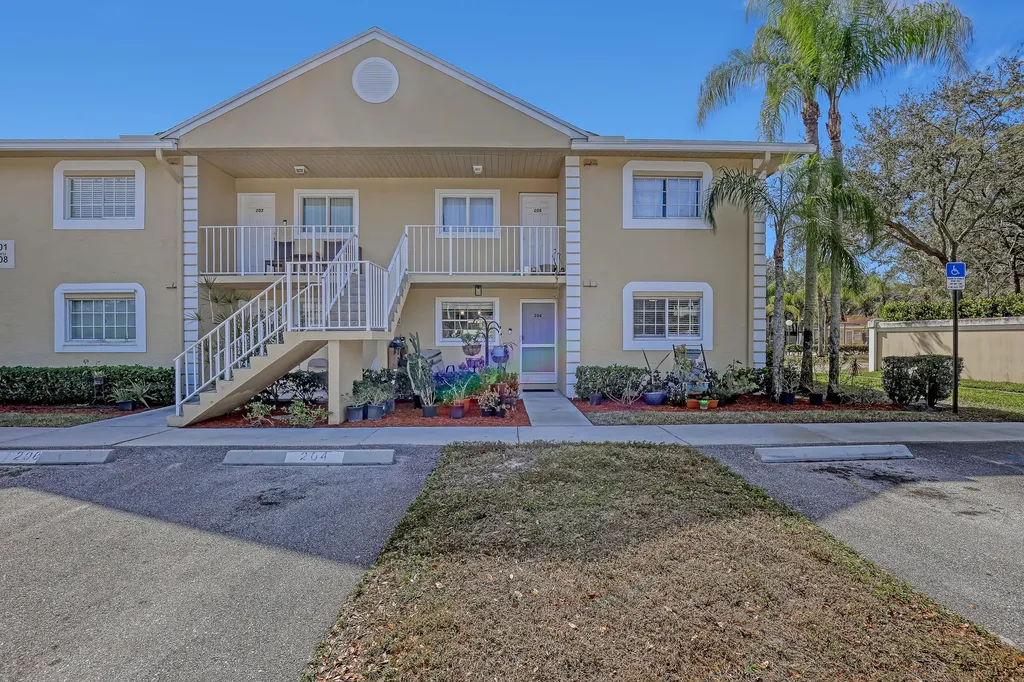 204 Palm Beach Trace Drive Royal Palm Beach FL 33411