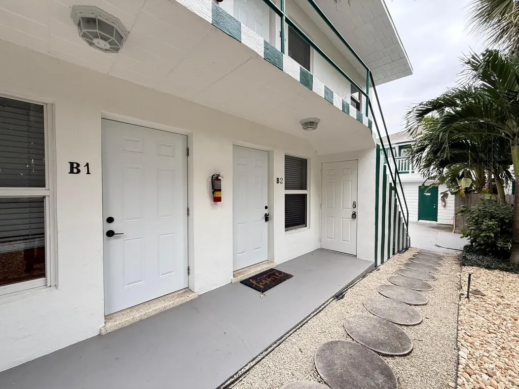 1713 Florida Avenue West Palm Beach FL 33401