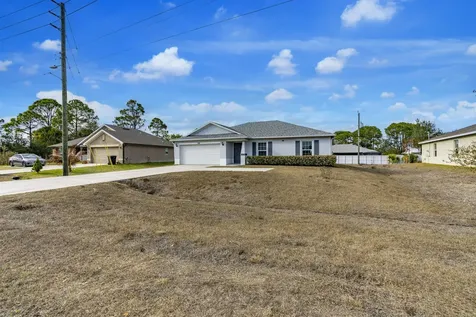 742 NW Bayshore Boulevard Port St Lucie FL 34983