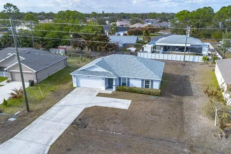 742 NW Bayshore Boulevard Port St Lucie FL 34983