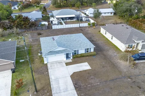 742 NW Bayshore Boulevard Port St Lucie FL 34983