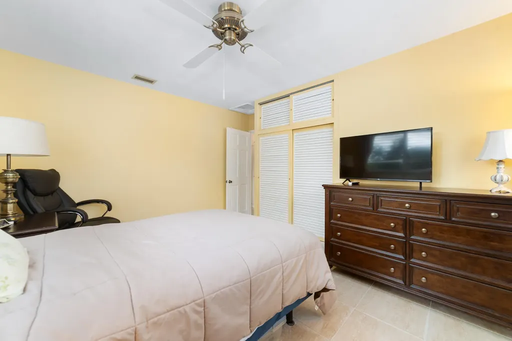 2001 NE 30th Street Fort Lauderdale FL 33306