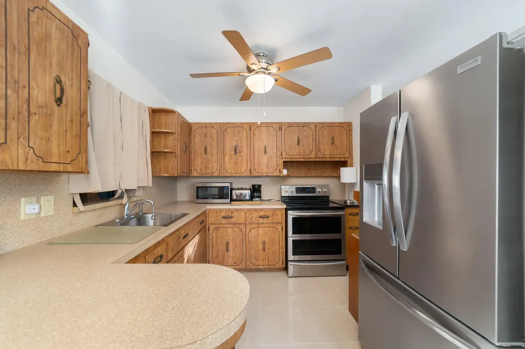 2001 NE 30th Street Fort Lauderdale FL 33306