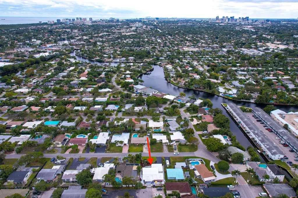 2001 NE 30th Street Fort Lauderdale FL 33306