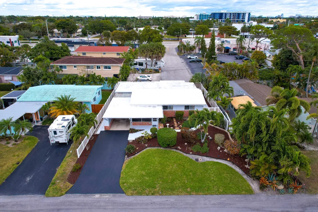 2001 NE 30th Street Fort Lauderdale FL 33306
