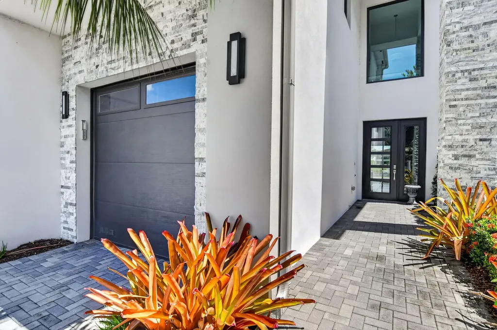 17302 Rainstream Road Boca Raton FL 33496