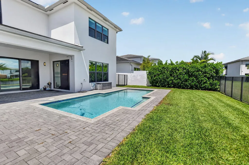 17302 Rainstream Road Boca Raton FL 33496
