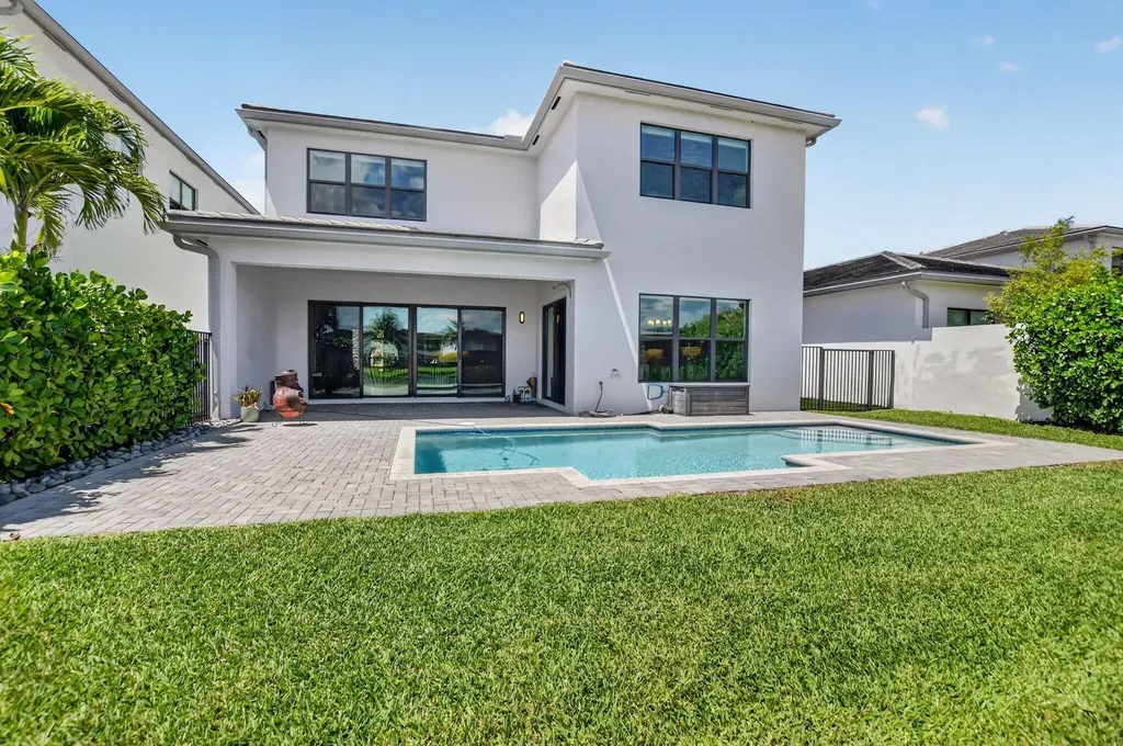 17302 Rainstream Road Boca Raton FL 33496