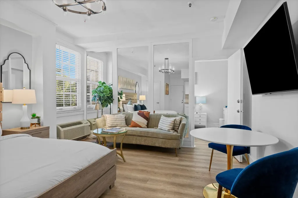 235 Sunrise Avenue Palm Beach FL 33480