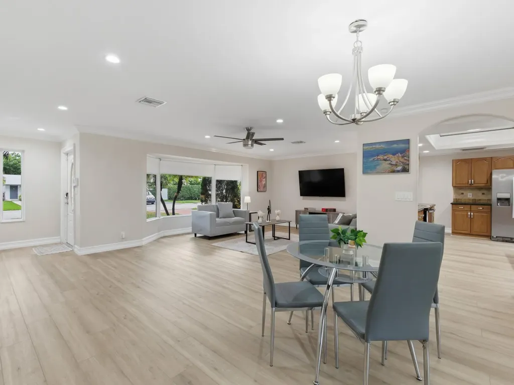 1921 NE 28th Court Lighthouse Point FL 33064