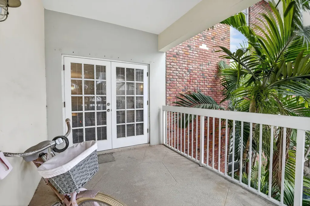2424 SE 17th Street Fort Lauderdale FL 33316