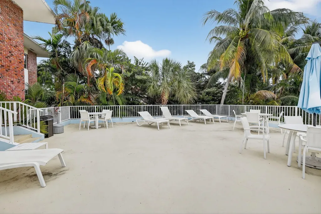 2424 SE 17th Street Fort Lauderdale FL 33316